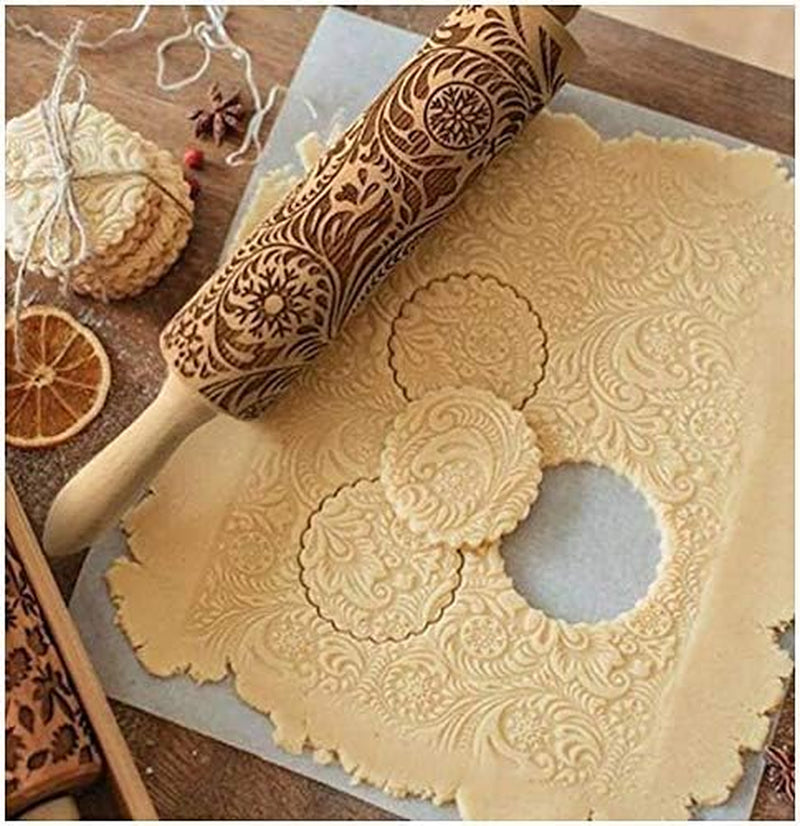 Embossed Rolling Pins Christmas Rolling Pin,3D Paisley Pattern Flower Snowflake Rattan Wooden Roll Pin Laser Engraved Rolling Pin DIY Tool for Kids and Adults to Make Cookie Dough (35 * 5)